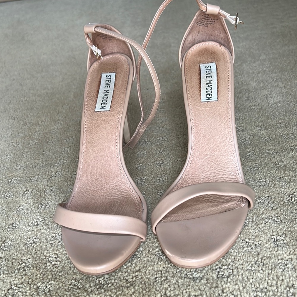 Beige Steve Madden heels